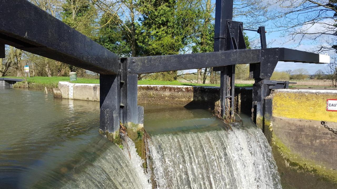 River Nene Cottages Water Newton Exterior photo